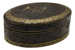 Vintage Italian Florentine Tooled Leather Oval Box