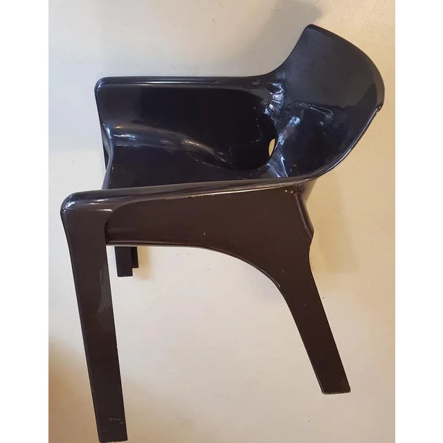 Vicario Chair by Vico Magistretti for Artemide, 1970s, in Good conditions. Designed 1960 to 1969 I have official proof of...