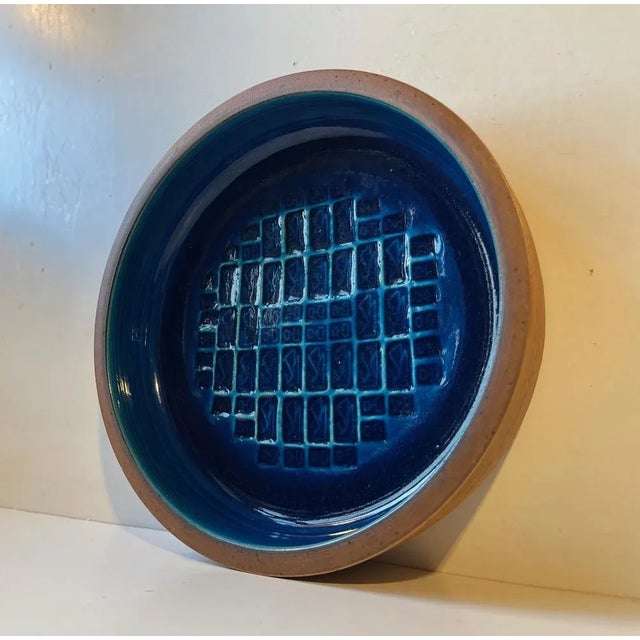 Vintage Stoneware Bowl with Abstract Blue Decor by Jørgen Mogensen for Royal Copenhagen, 1960s For Sale - Image 10 of 12