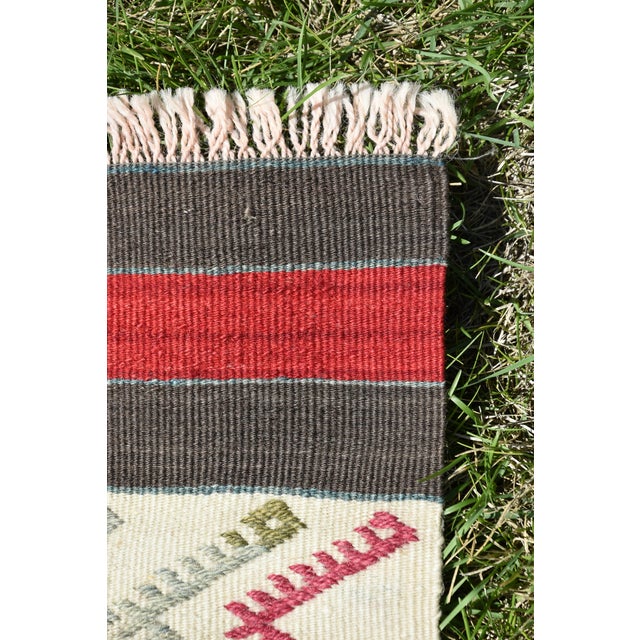 Textile 1950s Hair Band Motif Rustic Style Turkish Vintage Handwoven Kilim Rug For Sale - Image 7 of 11