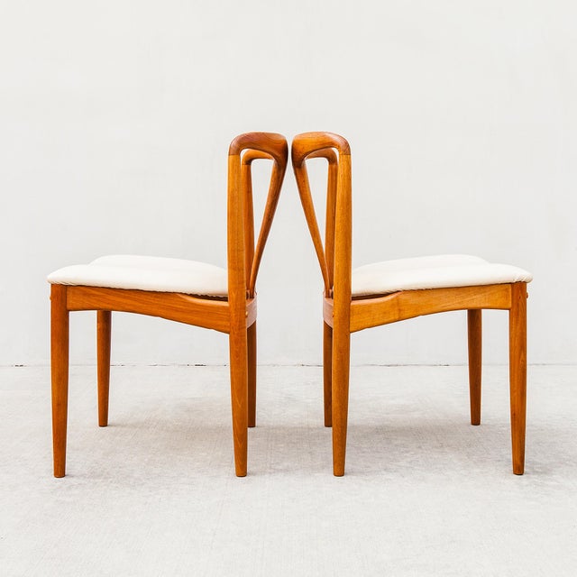 D-Scan Vintage Danish Modern "Juliane" Teak & Leather Dining Chair by Johannes Andersen For Sale - Image 4 of 13