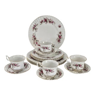 1980s Royal Albert Lavender Rose Bone China Dinnerware Service for Four, 16 Pieces For Sale