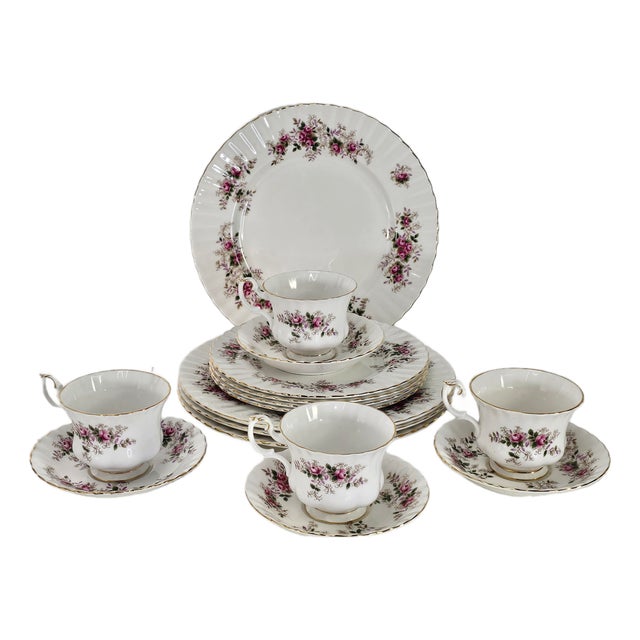 1980s Royal Albert Lavender Rose Bone China Dinnerware Service for Four, 16 Pieces For Sale