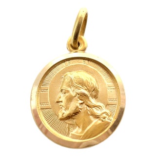 Vintage 1960s Italian 18k “Dio Ti Protegga” (May God Protect You) Medallion, Pendant For Sale