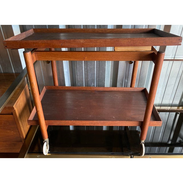 Mid-Century Modern 1950s Danish Modern Poul Hundevad Expandable Teak Bar Cart For Sale - Image 3 of 5