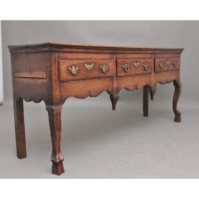 Early 18th Century Oak Dresser Base, 1740s For Sale - Image 6 of 12