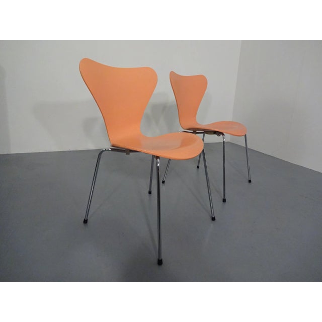Danish 3107 Chairs by Arne Jacobsen for Fritz Hansen, 1994, Set of 2, in Very Good conditions. Designed 1960 to 1969 This...
