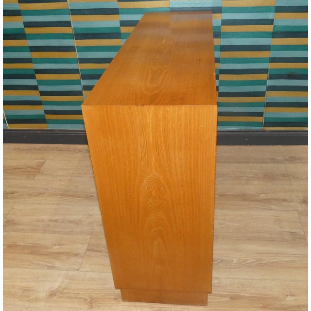 1960s Display Cabinet in Elm and Glass, 1960s For Sale - Image 5 of 16
