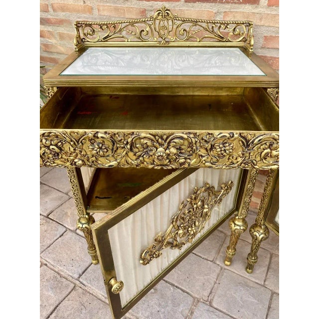 19th Century French Bronze Vitrine Nightstands with Glass Doors and Brass Drawers, Set of 2 For Sale - Image 9 of 18