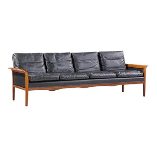 Knut Saeter for Vatne Møbler Mid Century Norwegian Rosewood and Leather Sofa For Sale