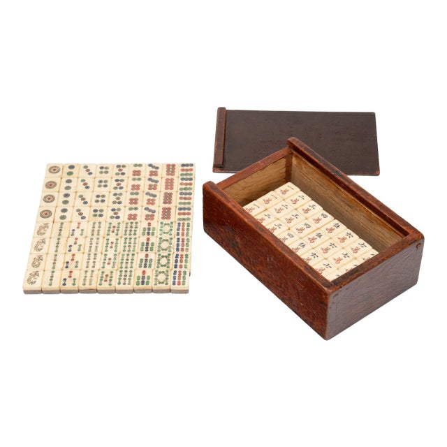 Chinese Vintage Mahjong Set in Lacquered Box, C. 1900 For Sale