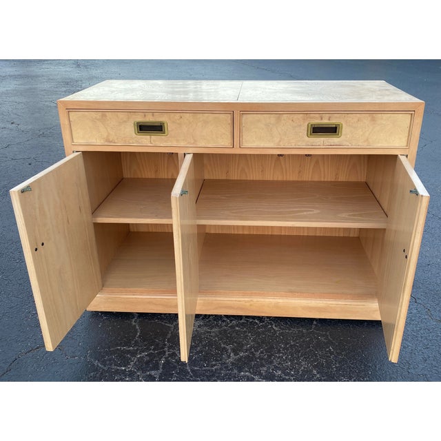 Wood Drexel Heritage Olive Ash Burl Rolling Server Buffet or Bar Cart With Extendable Sliding Top For Sale - Image 7 of 18