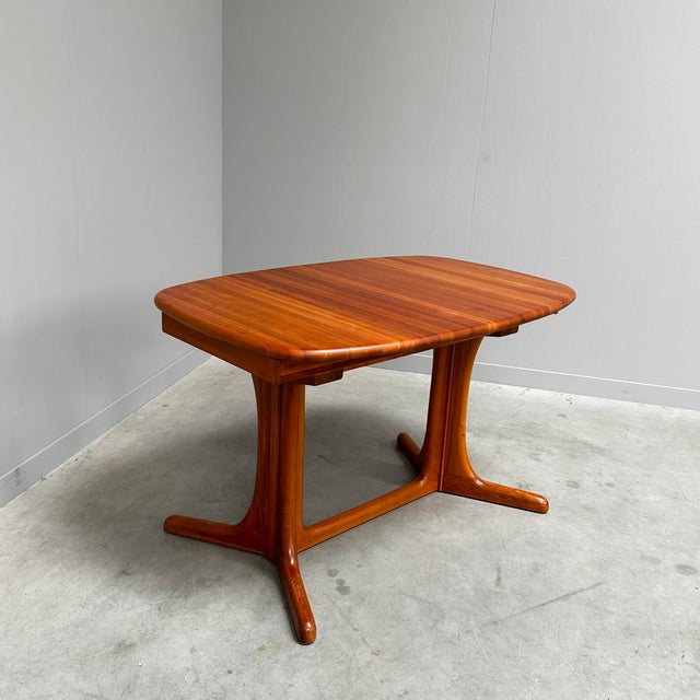 1970s Mid-Century Modern Danish Extendable Oval Dining Table, 1960s For Sale - Image 5 of 17