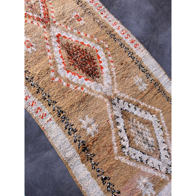 1980s Handknotted Moroccan Wool Rug - 5'5" X 11'6" Ft For Sale In Cleveland - Image 6 of 10