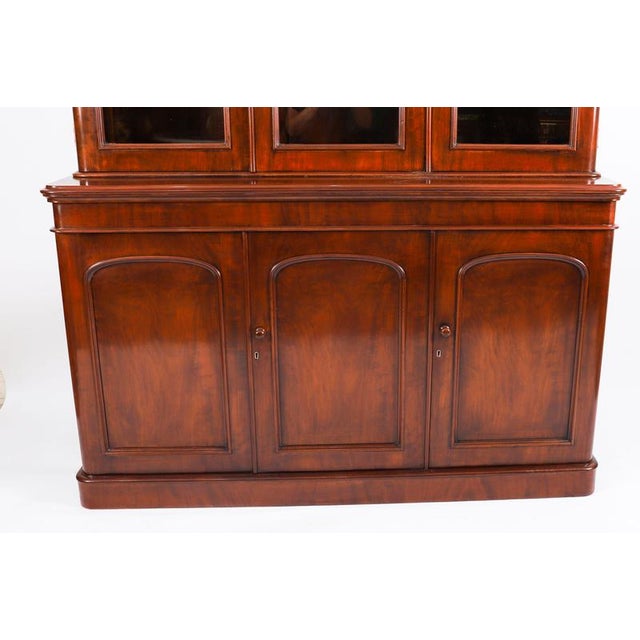 19th Century Antique English Victorian Flame Mahogany Library Bookcase For Sale - Image 5 of 18