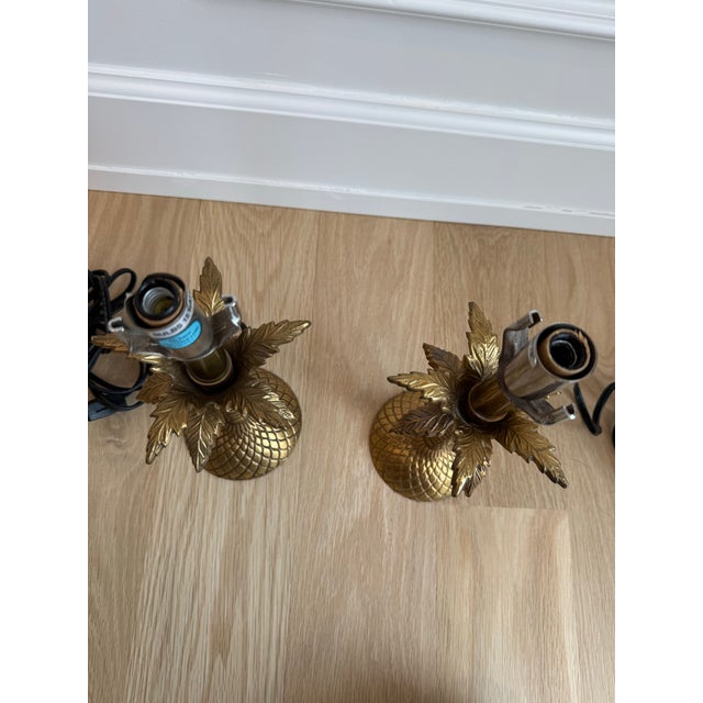 Hollywood Regency Vintage Heavy Cast Brass Palm Tree Table Lamps – Pair For Sale - Image 3 of 5