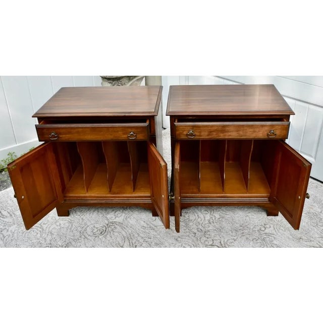 Brown Pennsylvania House Cherry Nightstands Vintage Traditional Bedside Chest Pair For Sale - Image 8 of 12