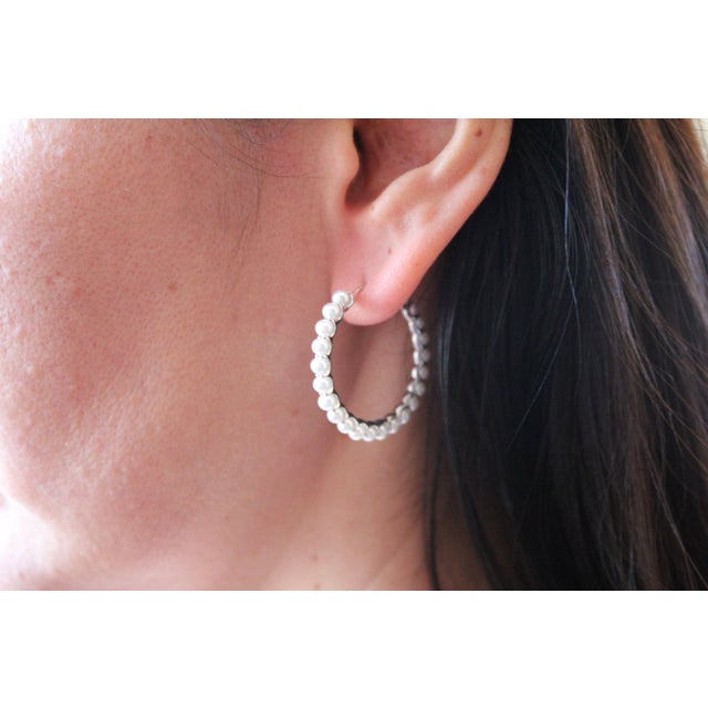 Contemporary 14 Karat White Gold White Silvery Baby Akoya Pearl Line Unique Statement Medium, A Pair For Sale - Image 3 of 6