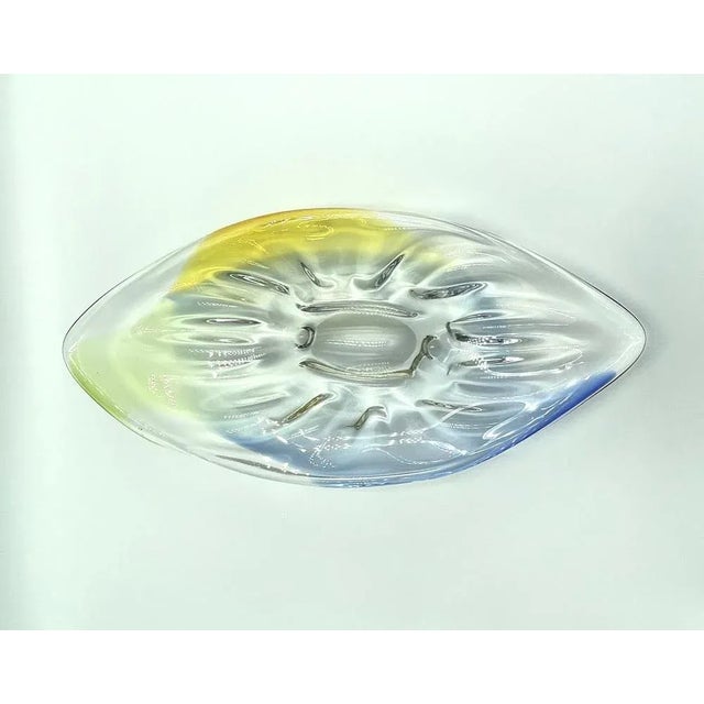 1960s Art Glass Czech Pizzicato Bowl attributed to Hana Machovska for Mstišov/Moser Karlovarske Glass, 1960s For Sale - Image 5 of 7