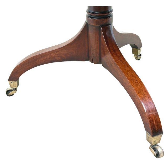 Dating from the latter part of the 18th century, this is an extremely elegant and particularly good quality example of its...