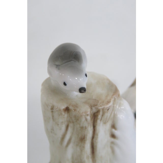 Ceramic Bone China Taiwan Tabby Cat Chasing Mouse Up a Tree Stump Ceramic Figurine 4964b For Sale - Image 7 of 14