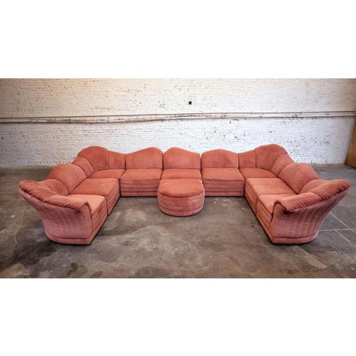 Introducing our stunning Vagues sofa, crafted by renowned designer Company Roche Bobois and featuring a ravishing ribbled,...