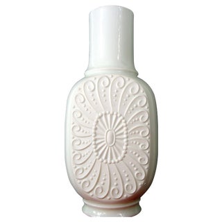 Mid-Century Modern White Porcelain Patterned Vase For Sale