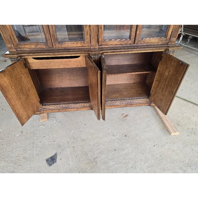Stanley Furniture Mid 20th Century Stanley Burl Walnut & Marquetry China Cabinet Display Hutch For Sale - Image 4 of 9