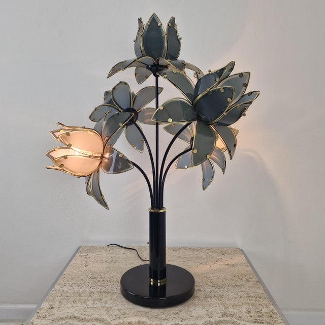 Hollywood Regency Five-Light Lotus Flower Table Lamp in Smoked Glass, 1980s For Sale - Image 10 of 18