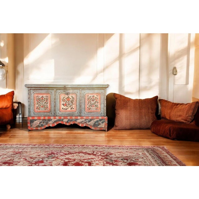 Early 19th Century Light Blue Floral Painted Blanket Chest For Sale - Image 10 of 18