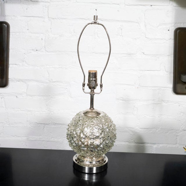 Mid-Century Modern Pair of diamond patterned spherical mercury glass lamps For Sale - Image 3 of 7