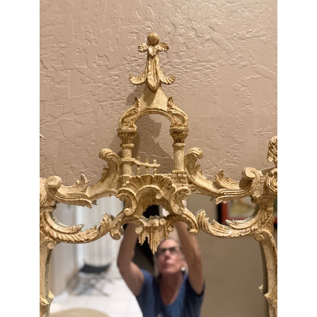 Wood Early 20th Century Chinese Chippendale Ho-Ho Bird Carved Gilt Wood Mirror For Sale - Image 7 of 9