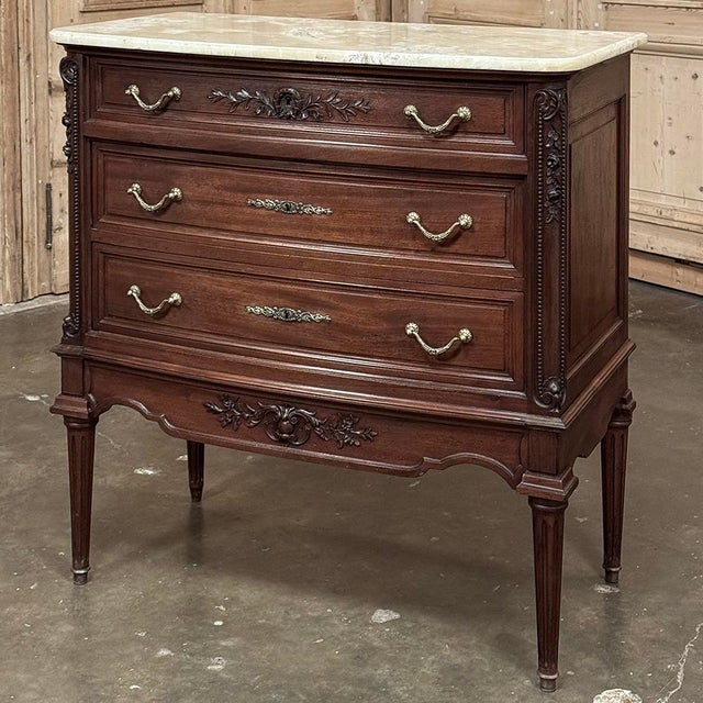 French 19th Century French Louis XVI Mahogany Onyx Top Commode For Sale - Image 3 of 18