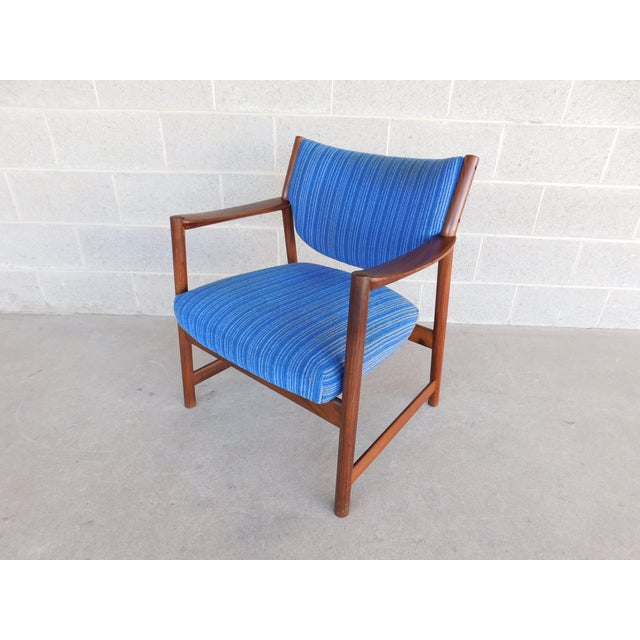 Mid 20th Century Mid-Century Rosewood Modern Arm Lounge Chair For Sale - Image 5 of 18