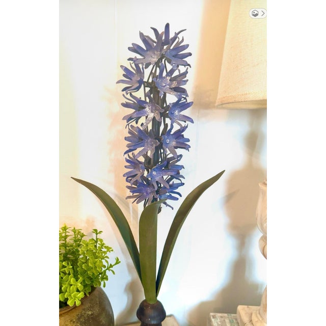 Vintage Italian Tole Hyacinth Sculpture – Hand-Painted Blue Metal Botanical Decor, Hollywood Regency Style For Sale - Image 9 of 9