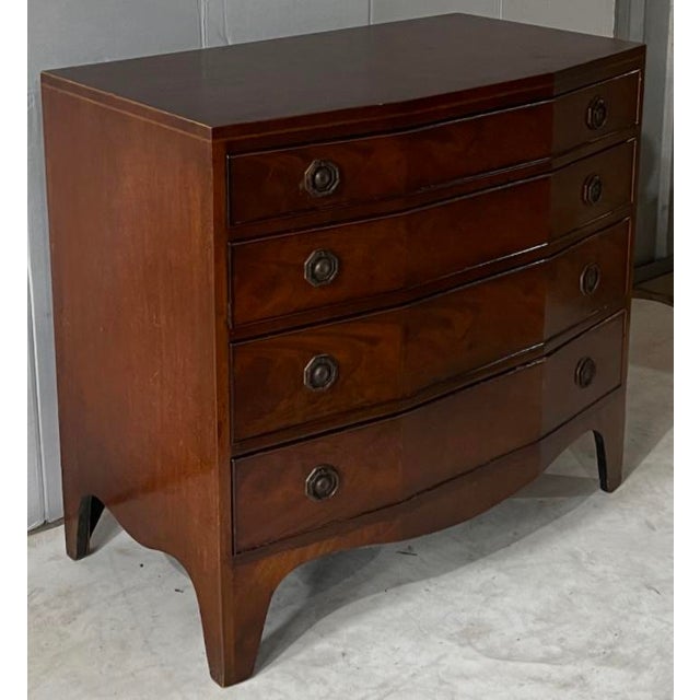 1940s 1940s Federal Style Bowfront Mahogany Chests by New York Nahon Furniture - Pair For Sale - Image 5 of 5