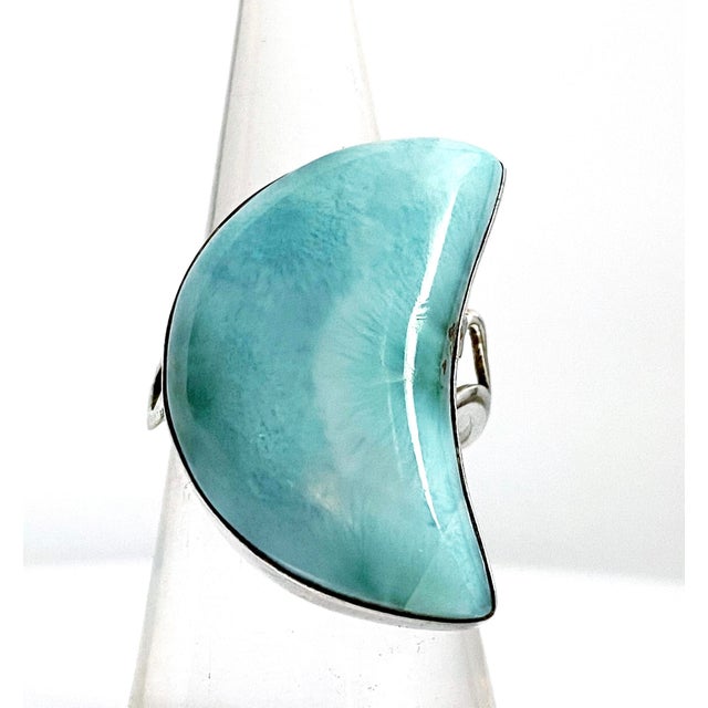 Monumental Larimar Half-Moon Ring in Sculptural .925 Sterling Silver, Size 7.75 For Sale - Image 4 of 10