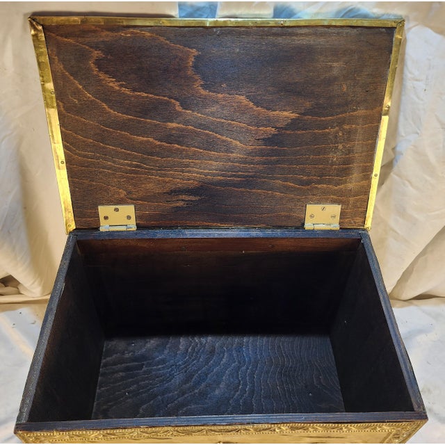 Brass Early 1900s Antique Peerage England Coal Hob – Nautical Ship Design in Pressed Brass For Sale - Image 8 of 8