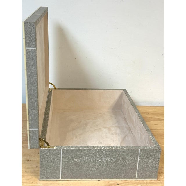 Monumental Geometric Faux Shagreen and Ivory Decorative Box For Sale - Image 4 of 16