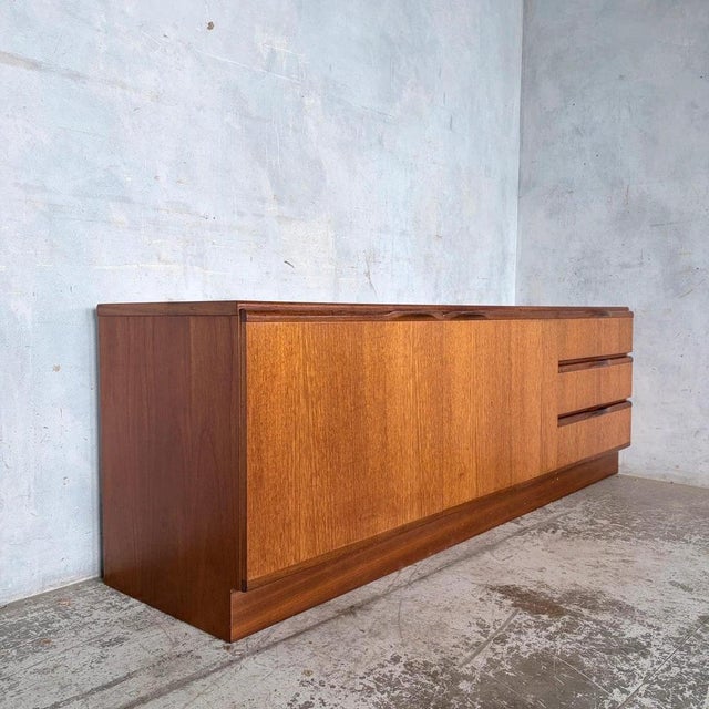 Mid-Century Teak Low Sideboard by McIntosh, 1960s For Sale - Image 4 of 10