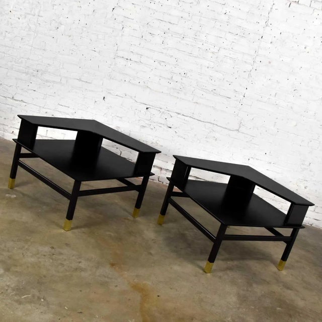 Wonderful pair of vintage mid-century modern corner step tables from Coronado Group by Luther Draper for Founders...