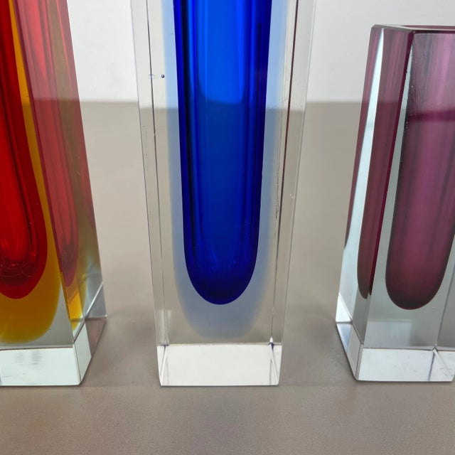 Blue Multicolor Faceted Murano Glass Sommerso Cube Vases, Italy, 1970s, Set of 3 For Sale - Image 8 of 13