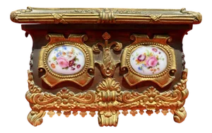 Jewelry Box in Bronze and Porcelain