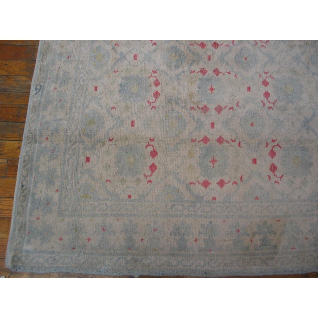 Indian 1920s Ivory Diamond Antique Indian Agra Rug 7'x 4' 6" Knotted Cotton Carpet For Sale - Image 3 of 4