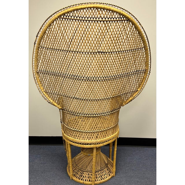1970s Classic Wicker and Rattan Peacock Chair. For Sale - Image 5 of 9