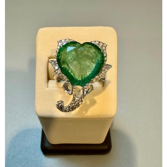 13 Ct Zambian Heart Cut Emerald & 1.5 Ct Diamond Ring, 18 Kt Gold Size 8.5 For Sale - Image 10 of 18
