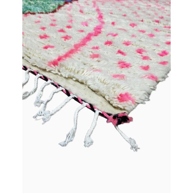 Artisan Wool Rug – Handmade Moroccan Berber Rug This handmade Artisan Wool Rug captures the beauty of simplicity through...