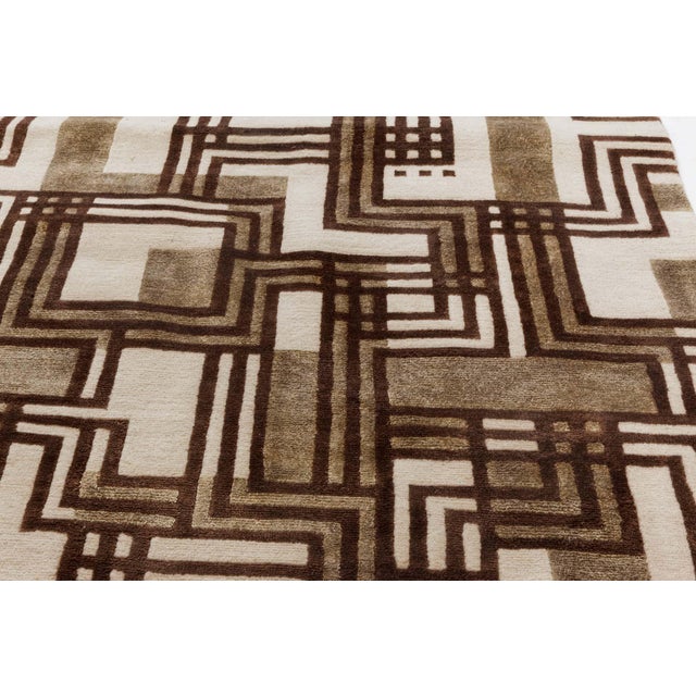 Early 21st Century Hand-Knotted Contemporary Maze Rug in Silk and Wool by Doris Leslie Blau For Sale - Image 5 of 7