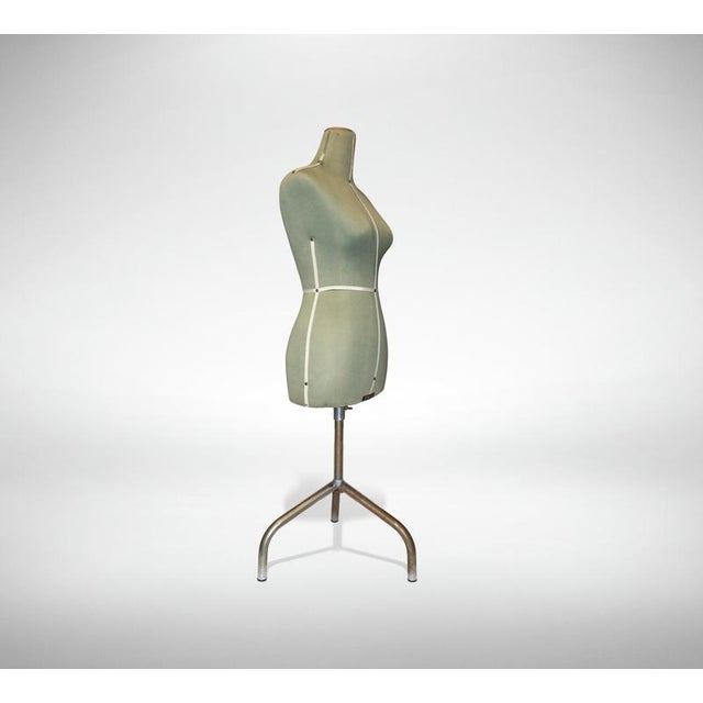 1960s Vintage Tailor's Mannequin with Metal Tripod in Green by Singer, Italy, 1960s For Sale - Image 5 of 6