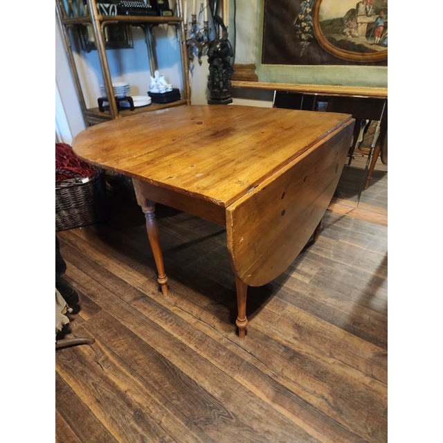 Early 19th Century Pine Drop Leaf Dining Table For Sale In San Antonio - Image 6 of 12